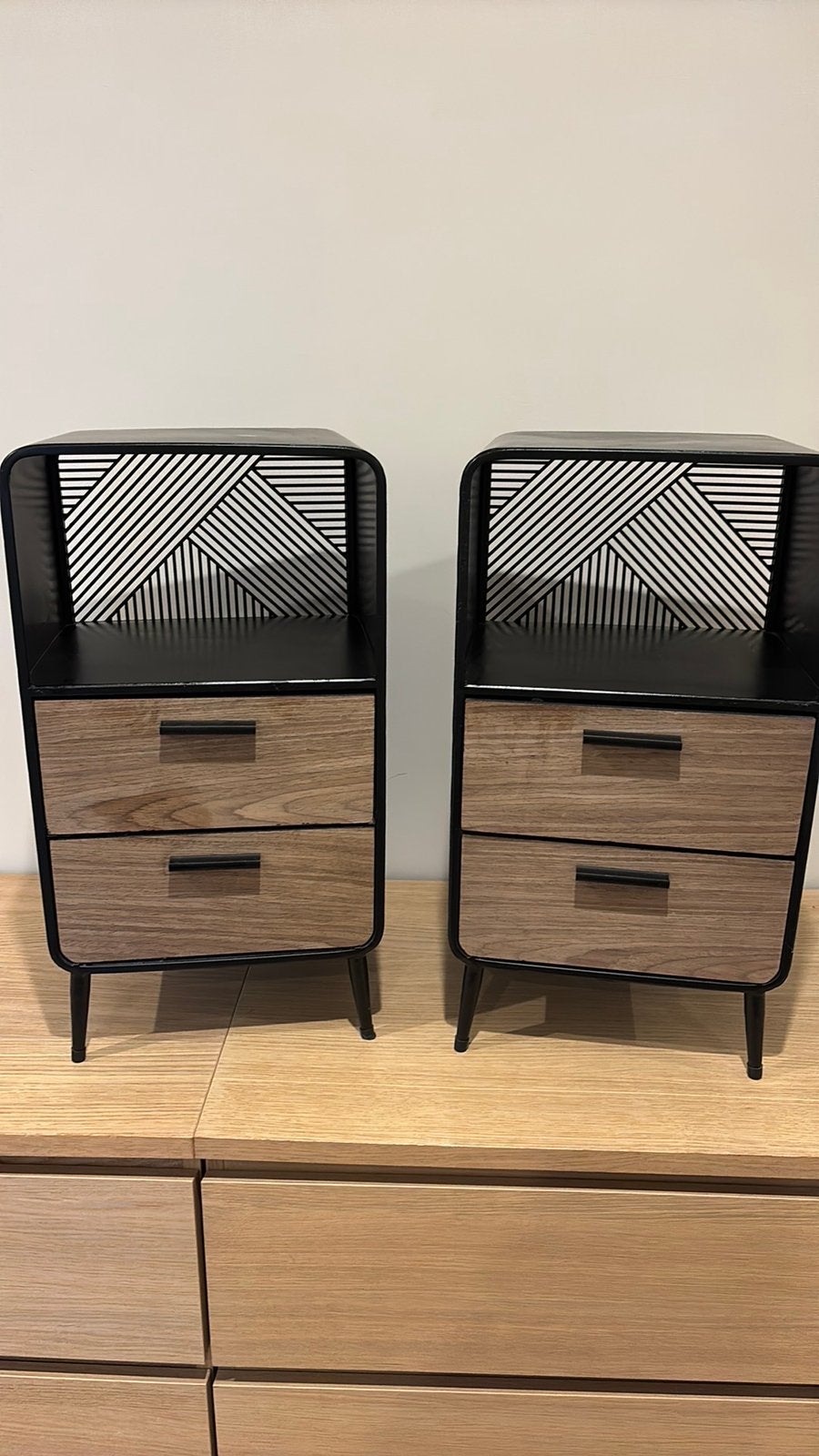 2 nachtkastjes Maisons du Monde, Huis en Inrichting, Ophalen, Minder dan 45 cm, Metaal of Aluminium, 55 tot 70 cm