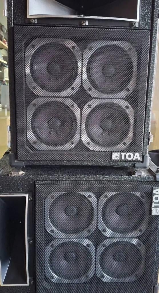 2 podiumboxen speakers Toa luidsprekers, Ophalen