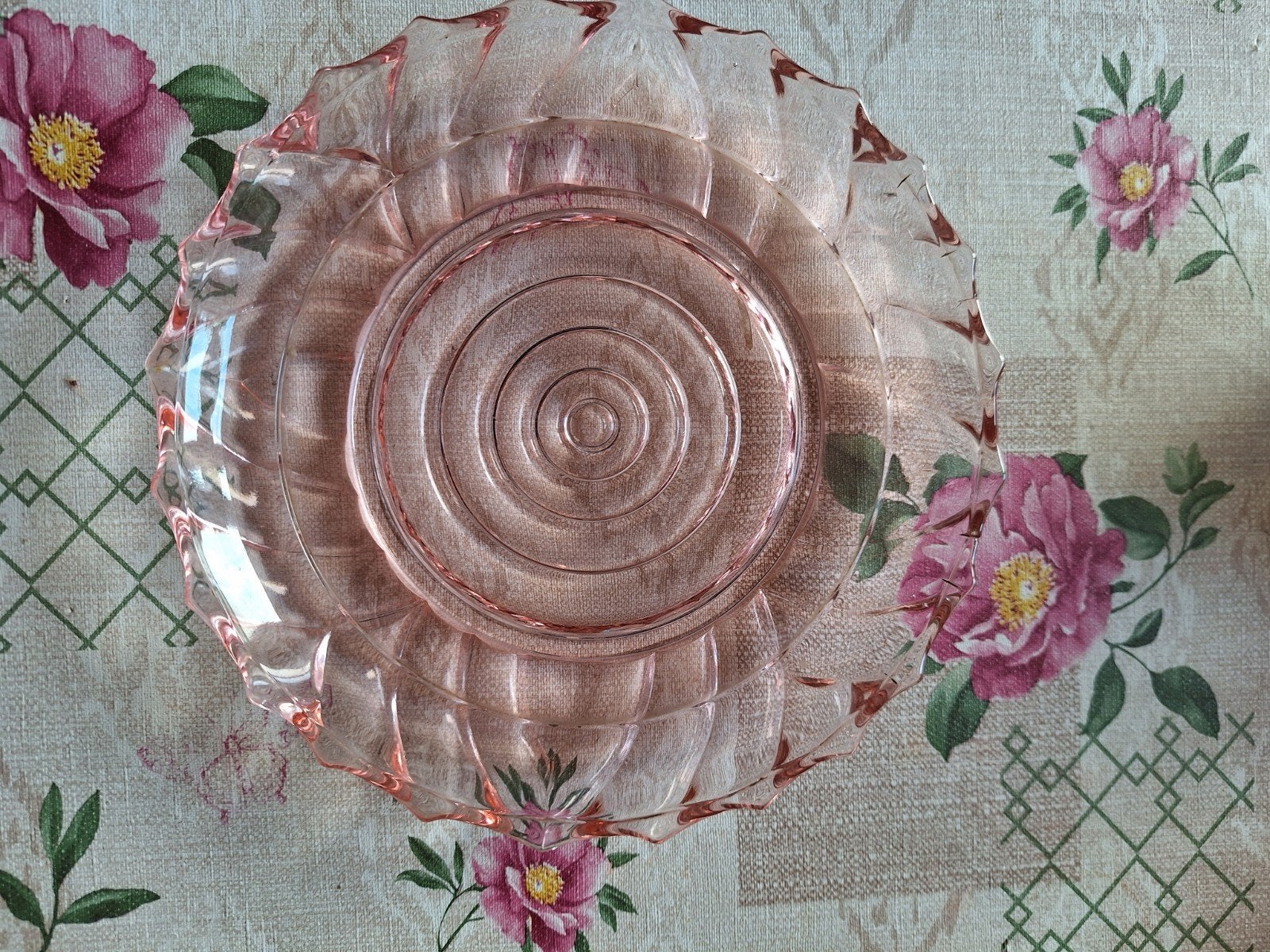 Plat vintage rosé