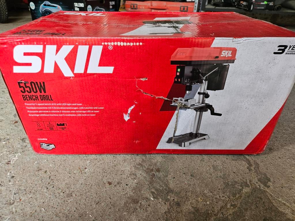 Skil 550 watt kolomboormachine, Doe-het-zelf en Bouw, Ophalen, Kolomboormachine