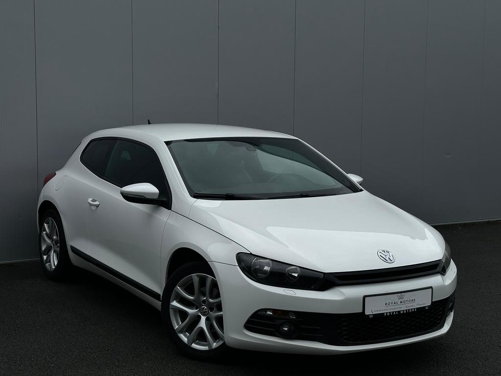Volkswagen Scirocco 1.4 TSI - slechts 109.000 km GAR. 1AN, Zwart, Leder en Stof, Wit, Bedrijf