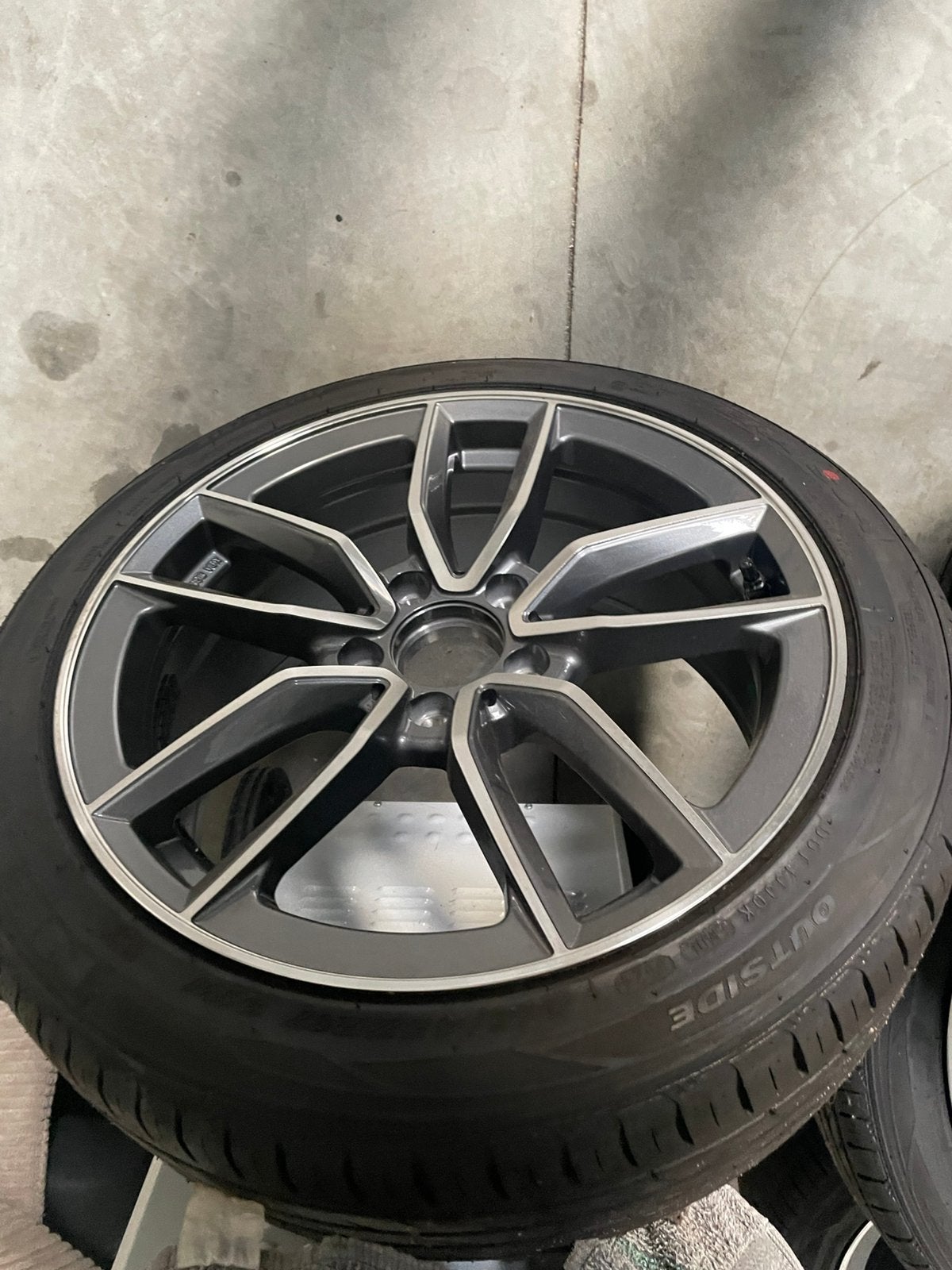 jantes/pneus neufs MINI BMW 1, Autos : Pièces & Accessoires, Pneus & Jantes, Neuf, Pneus et Jantes, 215 mm, 4 Saisons