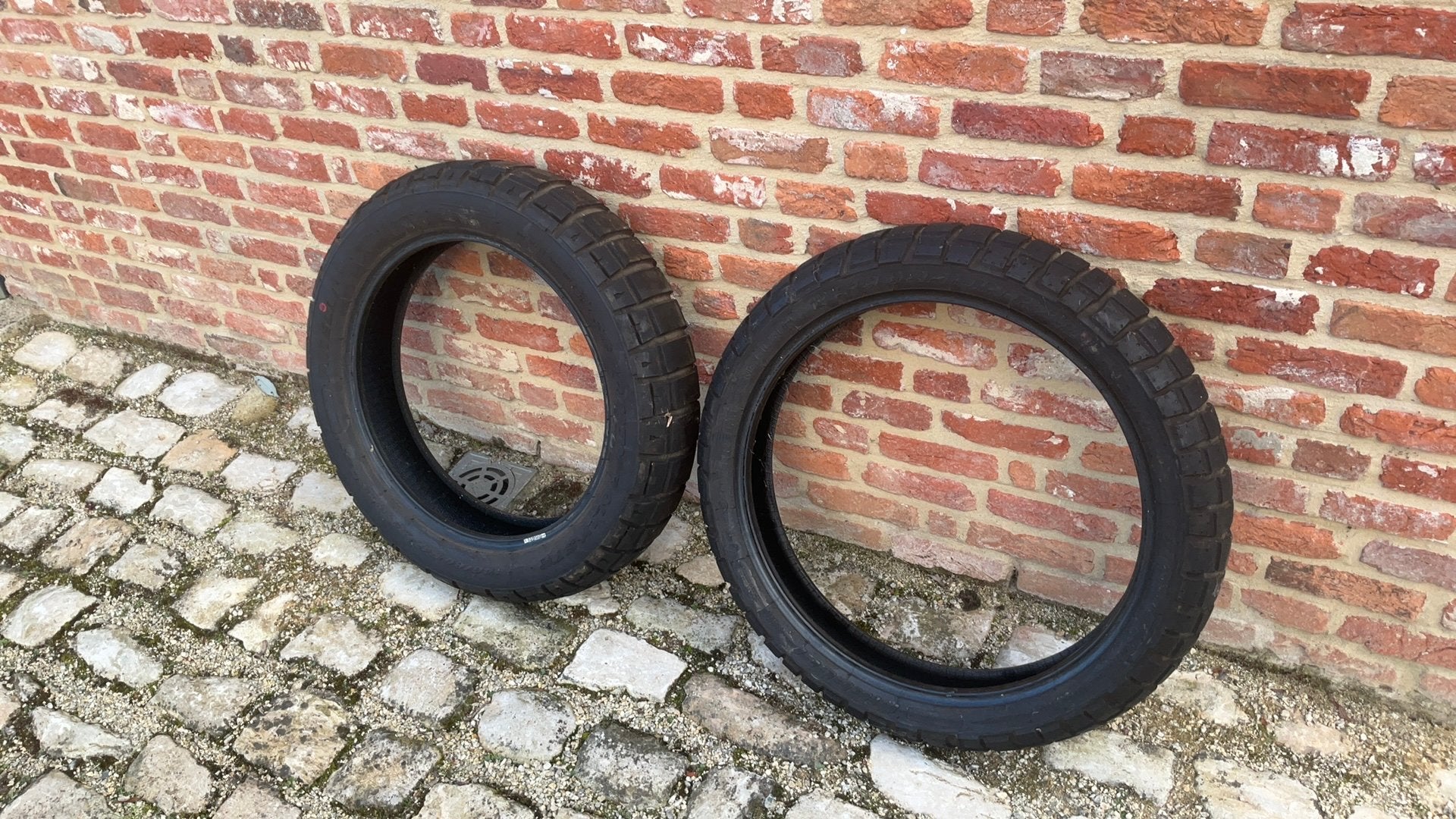 Pirelli Scorpion Rally STR 140/80 R17 en 110 R19, Ophalen, Nieuw