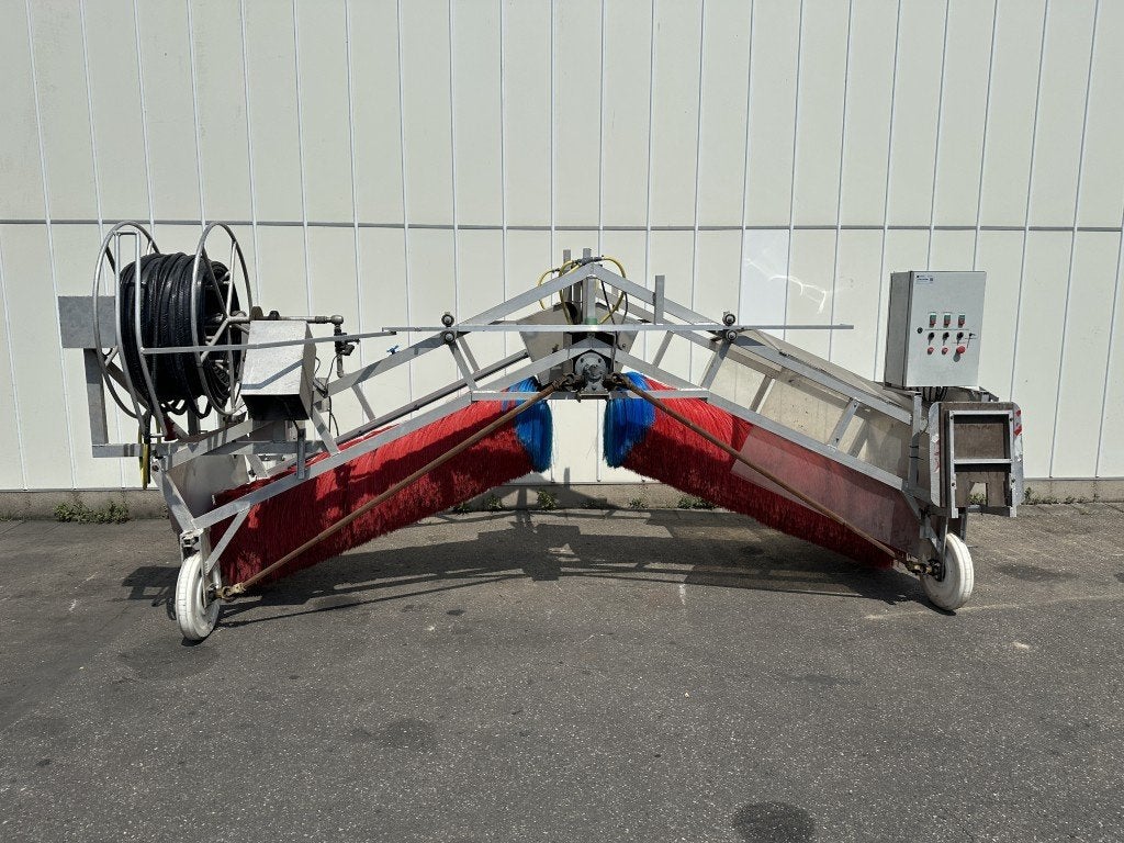 Alubo nettoyeur de toits de serres pour une serre avec des t, Articles professionnels