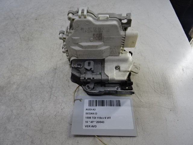 PORTIERSLOT RECHTS VOOR Audi A3 Limousine (8VS / 8VM), Gebruikt, Voor, Audi