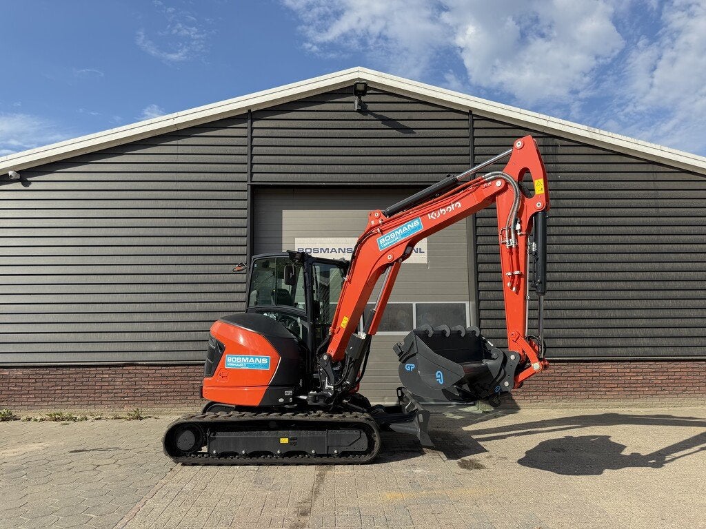 TE HUUR Kubota U56-5 minigraver binnendraaier 5 T, Kubota Hol, Kbt_g.eu_market_surveillance@kubota.com, Hoofdweg Oostzijde 1264
2153 LR  Nieuw-Vennep, NL