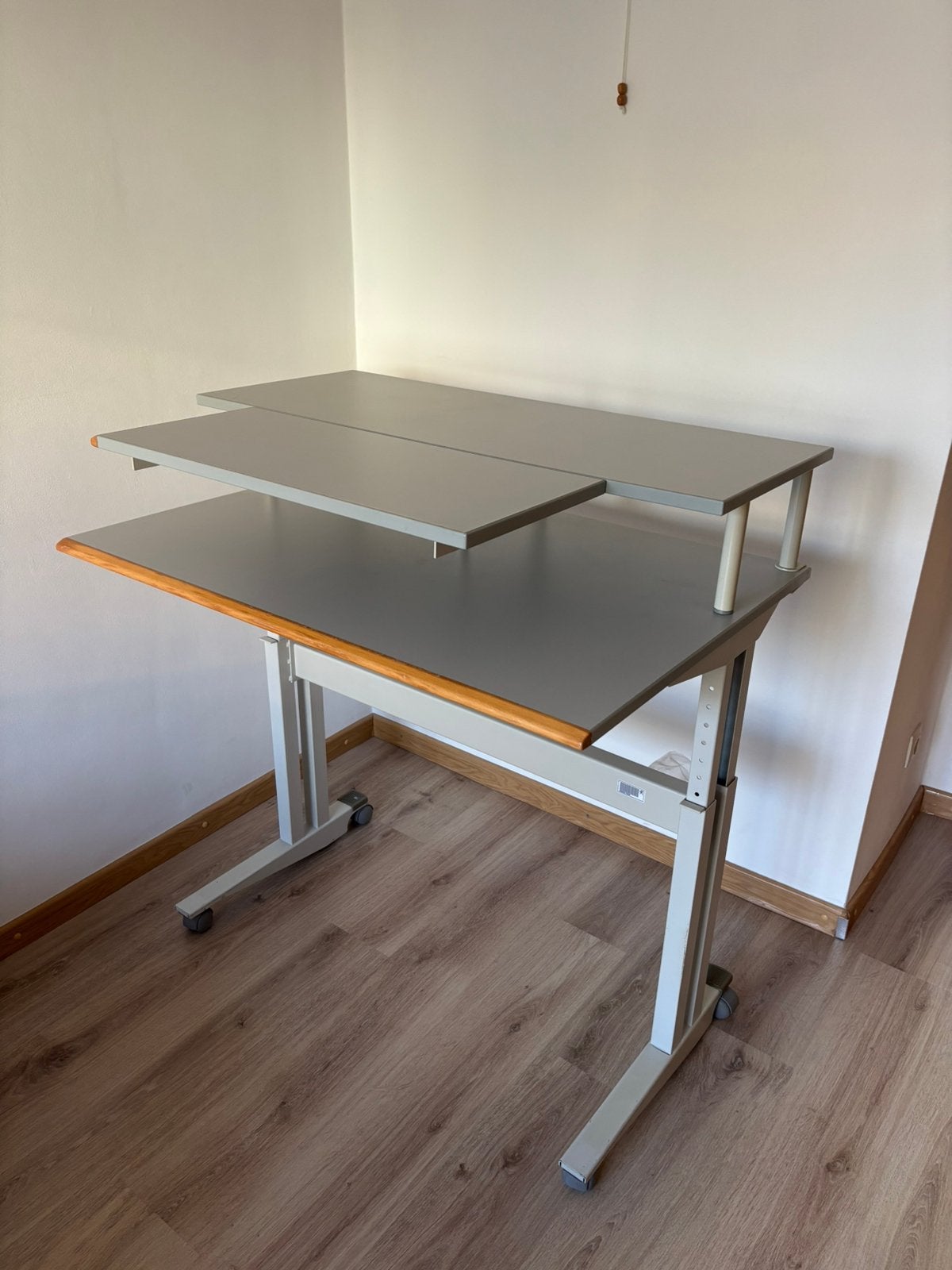 Stabureau standing desk, Maison & Meubles, Bureau debout, Utilisé, 100 cm, Gris