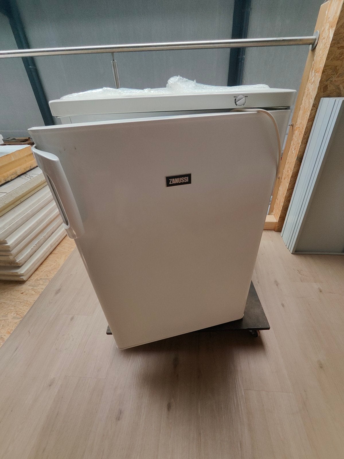 Zanussi tt110f vriezer, Ophalen
