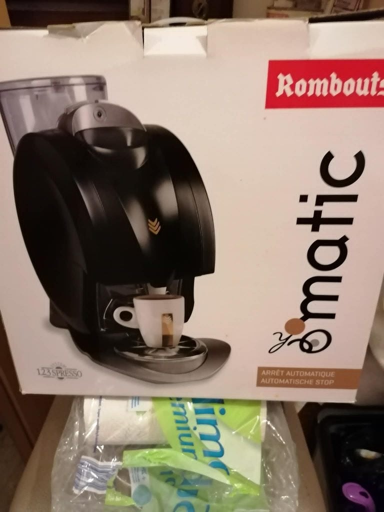 expresso machien, Neuf, Machine à espresso, Réservoir d'eau amovible, Enlèvement ou Envoi