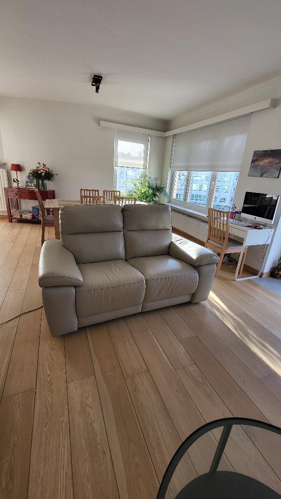 2pl leren bank met 2 elektrische relaxstoelen, Ophalen, Zo goed als nieuw, Leer
