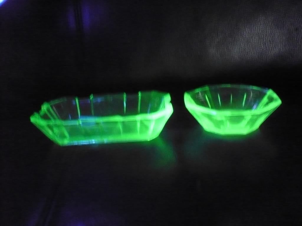 setje art deco uranium glas schaaltjes / anna groen glas, Enlèvement ou Envoi
