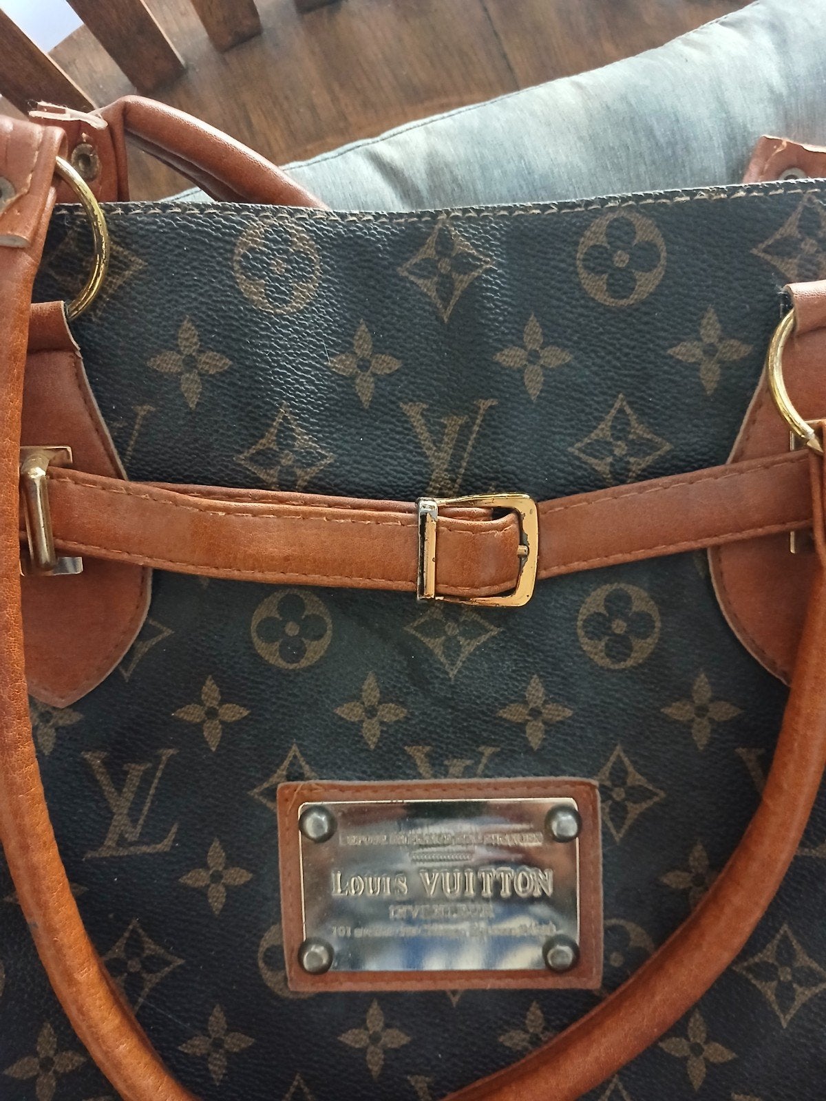 Sac a main  multipoches LV., Handtassen en Accessoires, Tassen | Damestassen