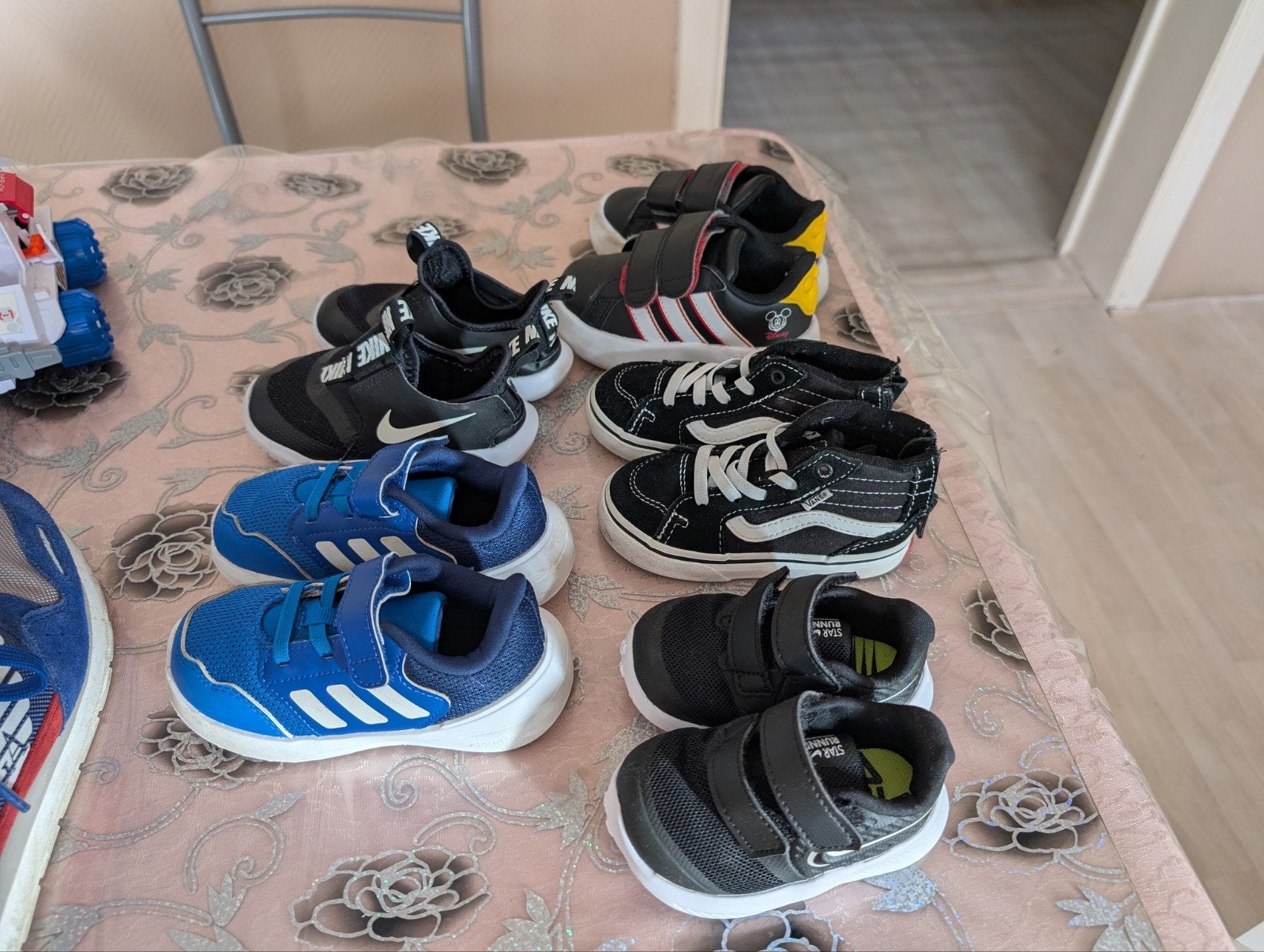 Basquette garçon divers taille 10€, Kinderen en Baby's, Kinderkleding | Schoenen en Sokken, Ophalen, Jongen, Schoenen