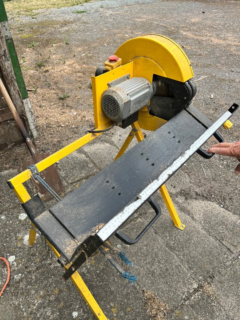 Houtzaag, Ophalen, Minder dan 30 mm, Gebruikt, 1200 watt of meer