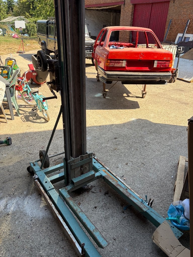 Genie lift, Enlèvement, Utilisé