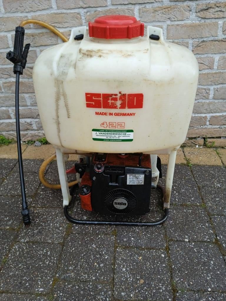 rugsproeier met motor, Ophalen