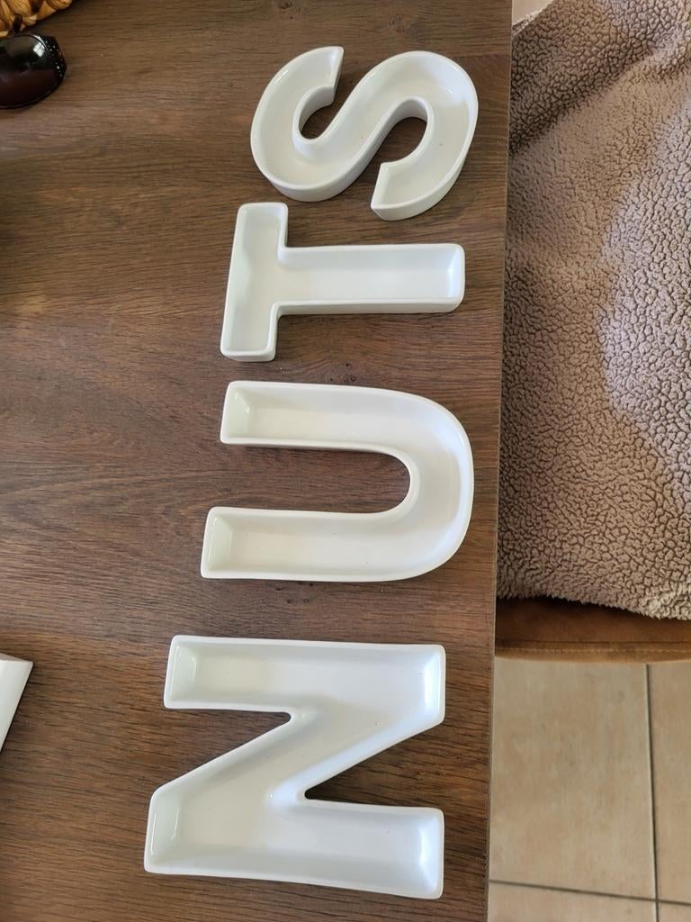 Potjes om nootjes op te dienen, Ophalen, Zo goed als nieuw