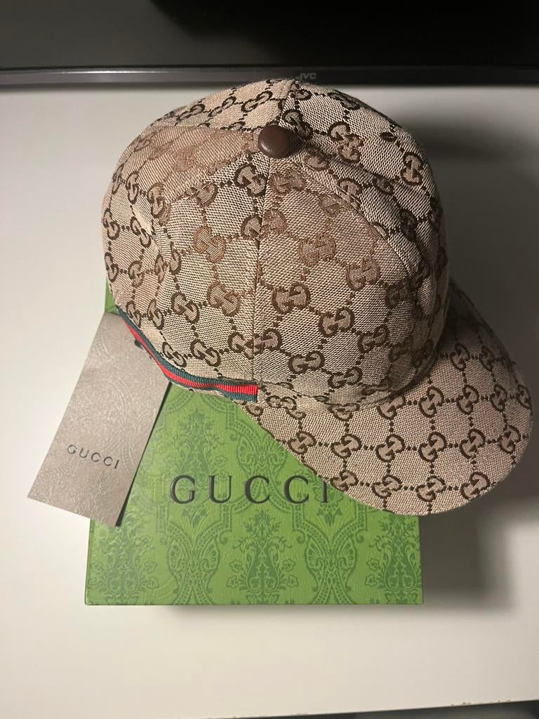 Gucci pet, Ophalen of Verzenden, Nieuw, 57 cm (M, 7⅛ inch) of minder, Pet