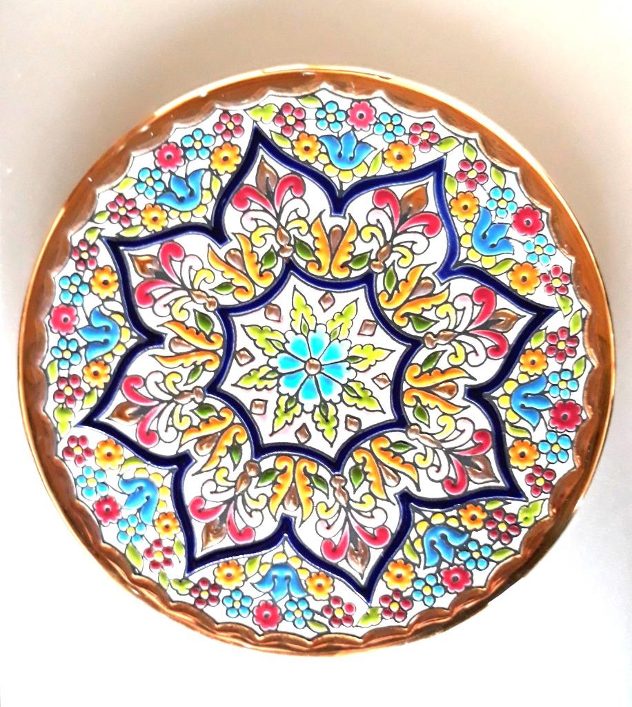 Assiette en céramique émaillée espagnole, Enlèvement