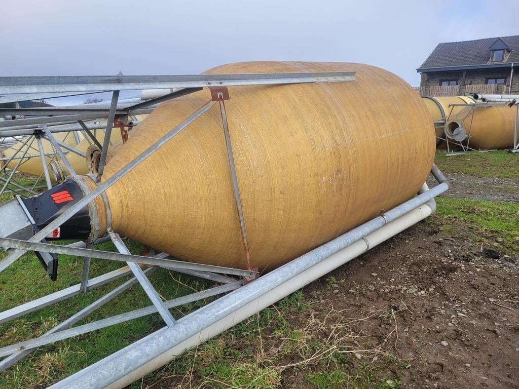 POLYESTERSILO: 6 TONNES., Zakelijke goederen, Landbouw | Veevoer, Ophalen