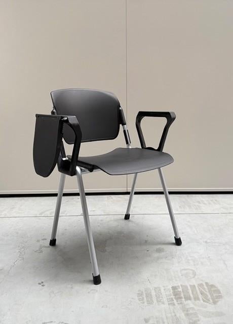Seminarstoel met schrijftablet, Articles professionnels, Aménagement de Bureau & Magasin | Mobilier de bureau & Aménagement, Autres lieux