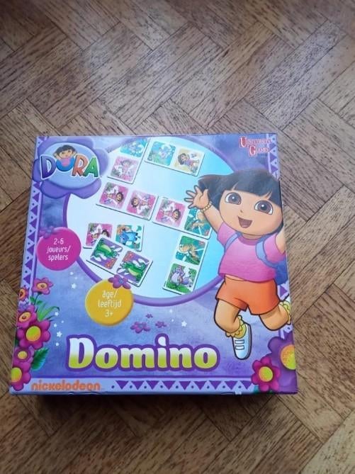 Dora Domino + 3 jaar, Hobby en Vrije tijd, Gezelschapsspellen | Bordspellen, Vijf spelers of meer, Ophalen of Verzenden, Gebruikt