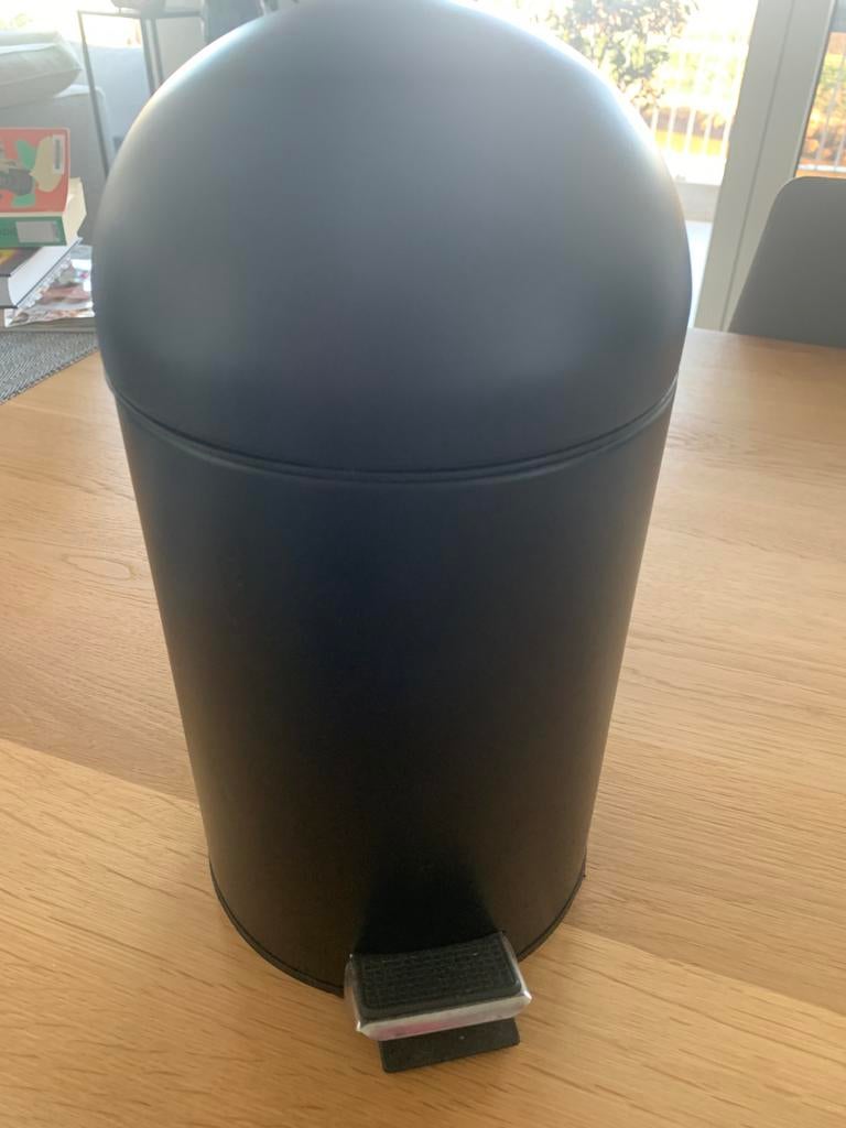 Mooie zwarte pedaalemmer/nieuw! 9eu, Met pedaal, Ophalen of Verzenden, Zo goed als nieuw, Minder dan 10 liter