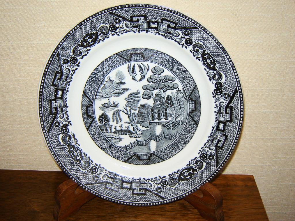 Assiette plate en faïence de Nimy - décor Willow noir, Antiquités & Art, Enlèvement ou Envoi