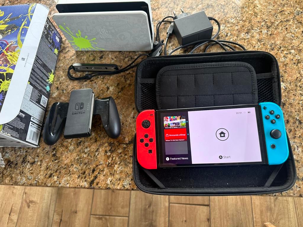 Nintendo switch oled met sealed spel met code, Ophalen of Verzenden, Gebruikt