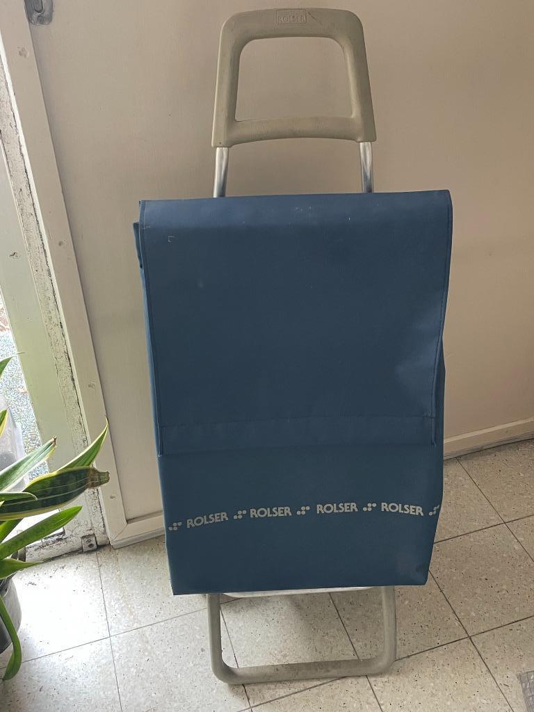 Grote boodschappentas op wielen trolley, Ophalen