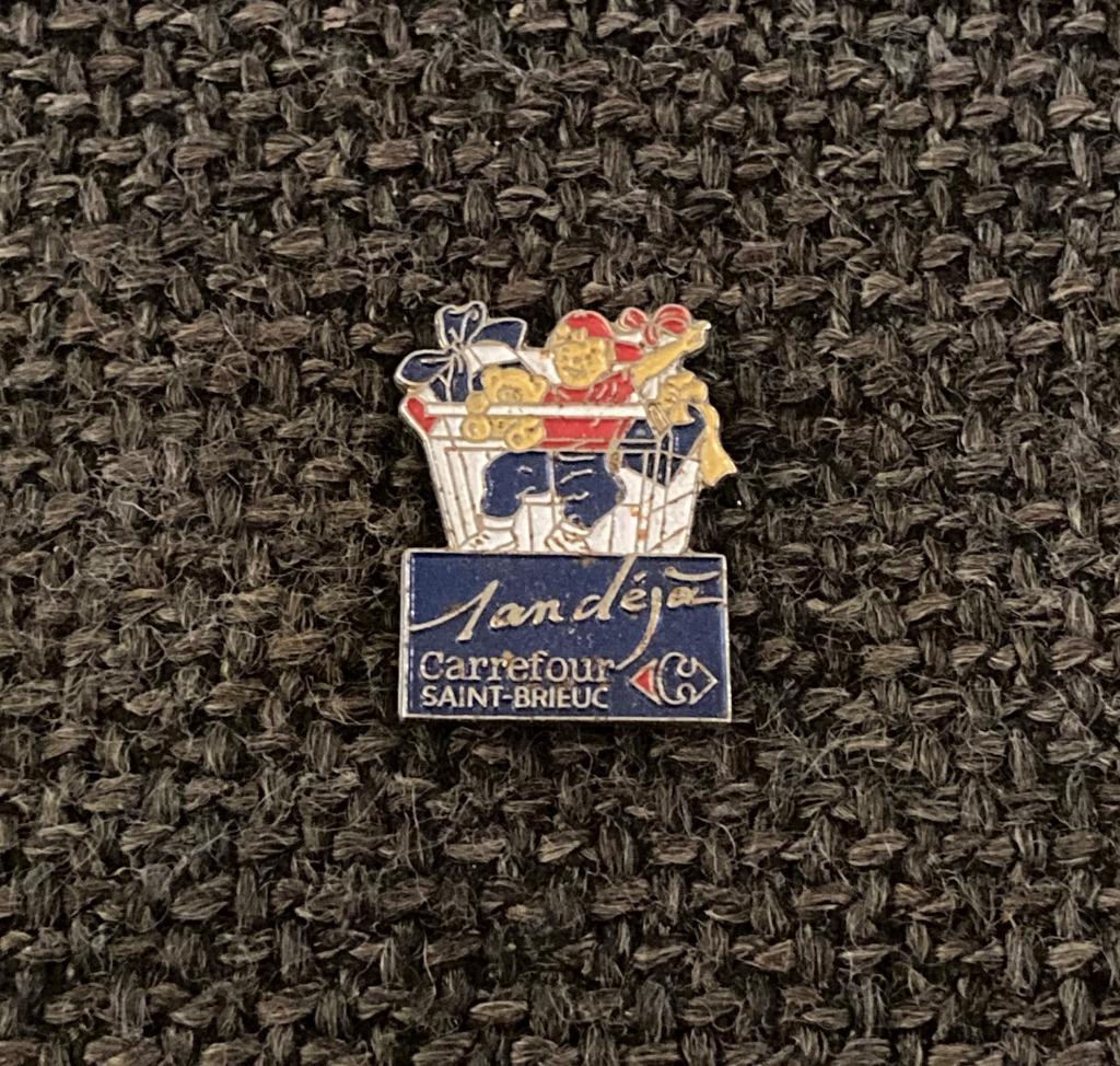 PIN - CARREFOUR, Envoi, Utilisé, Autres sujets/thèmes, Insigne ou Pin's