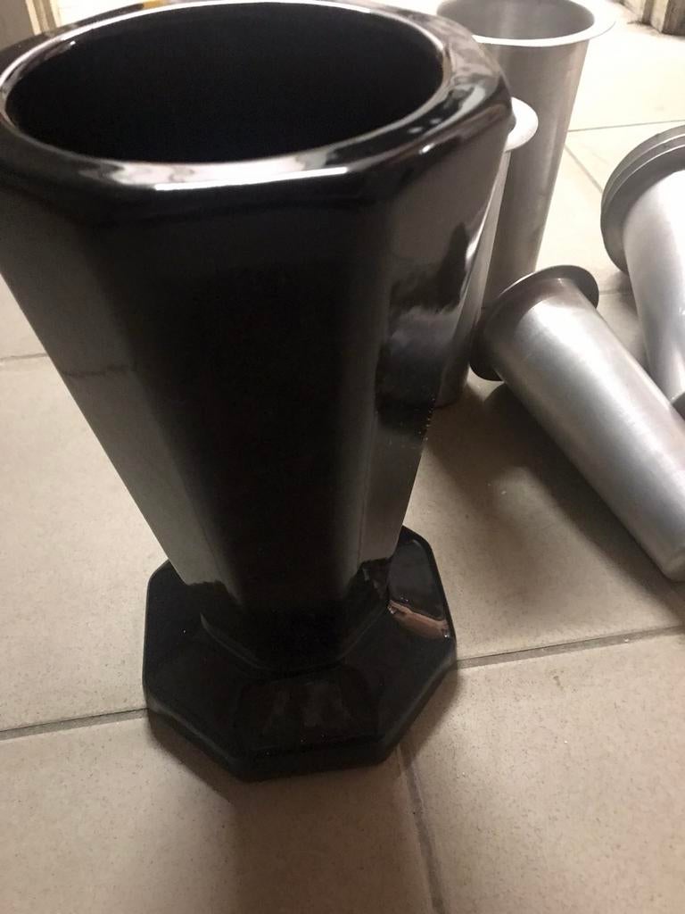 Diverse nieuwe kerkhofartikels, Ophalen