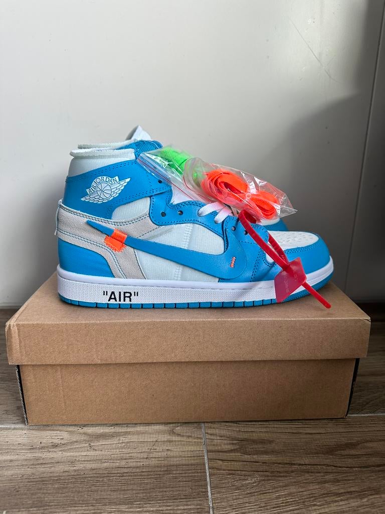 Jordan 1 Retro High Off-White University Blue 41, Kleding | Heren, Ophalen of Verzenden, Nieuw, Blauw