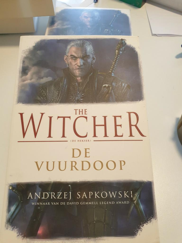 Andrzej Sapkowski - THE WITCHER DEEL 5 NS : De vuurdoop, Boeken, Fantasy, Zo goed als nieuw, Ophalen of Verzenden