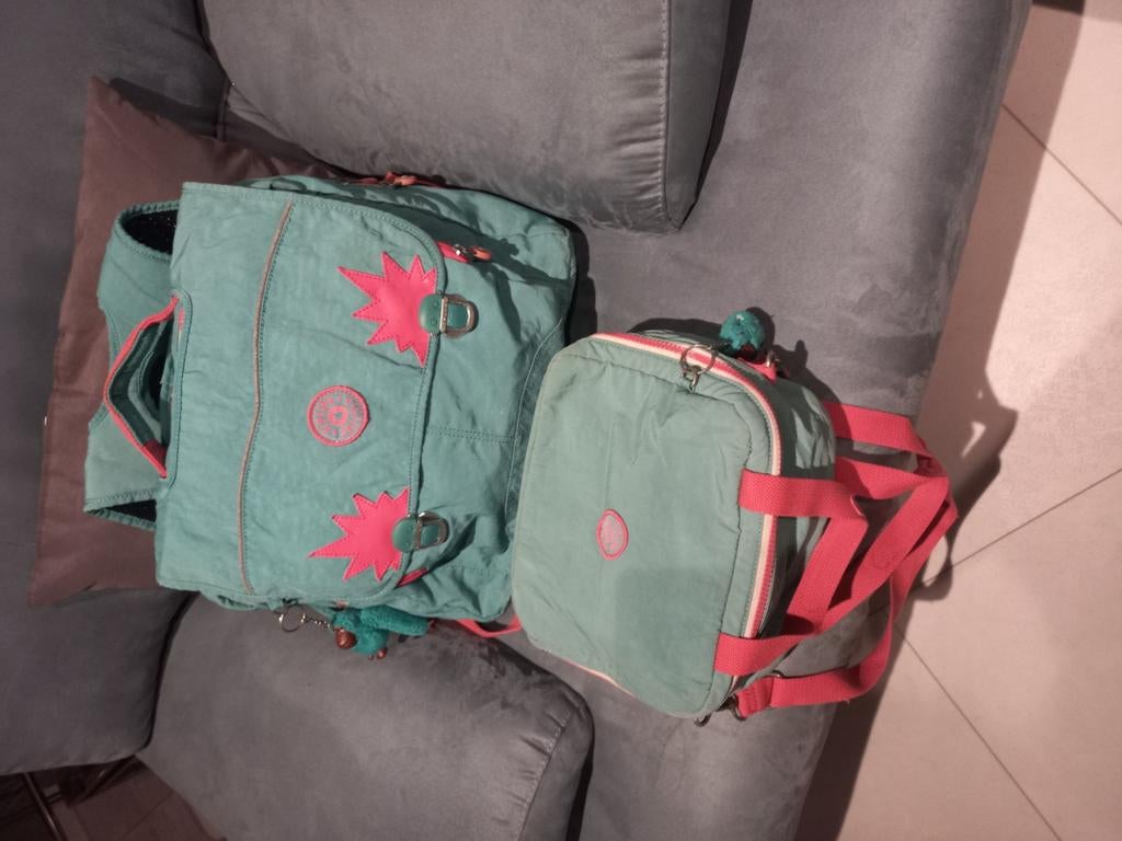Joli cartable Kipling pour primaires avec son sac repas, Enlèvement ou Envoi, Comme neuf