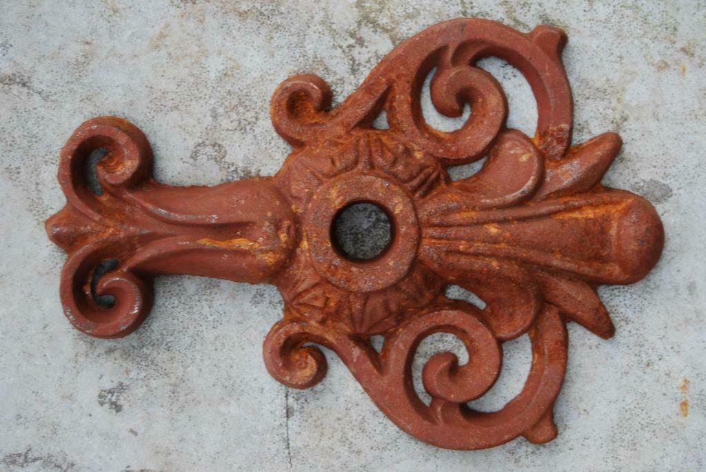 Ancrage de façade,tirant en font ouvragée (jamais utilisé), Bricolage & Construction, Enlèvement