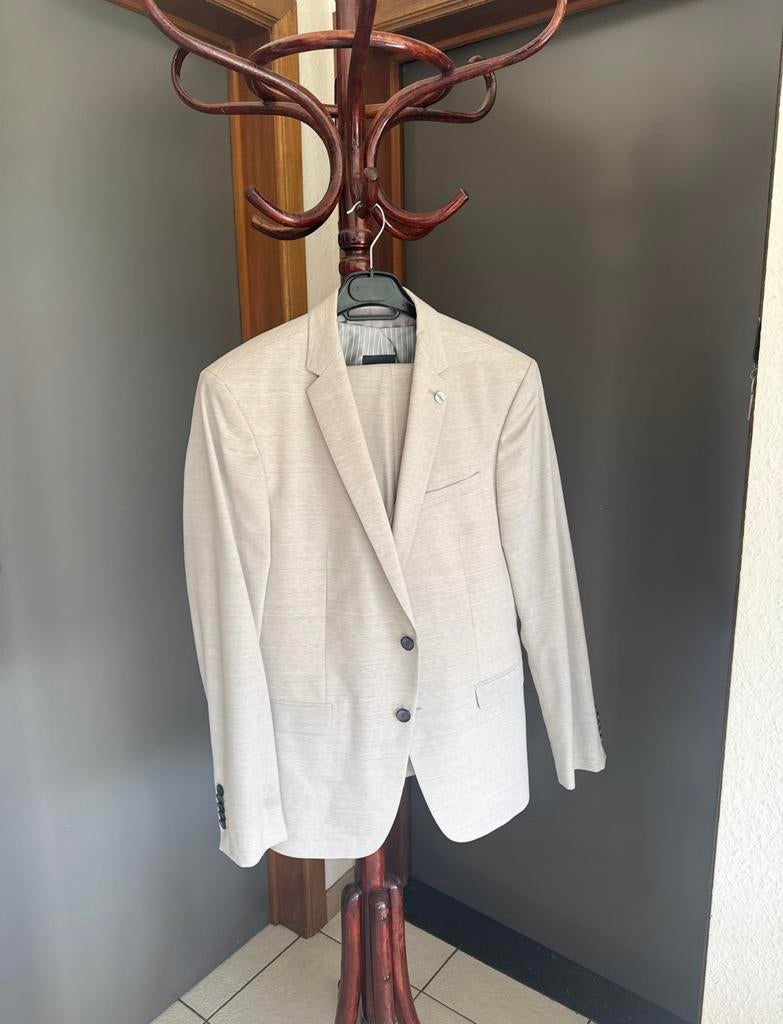 Driedelig Kostuum Strellson, Ophalen, Zo goed als nieuw, Maat 48/50 (M), Beige