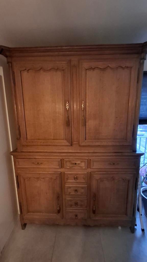 Buffet deux corps en bois de chêne massif., Chêne, Louis XV, 200 cm ou plus