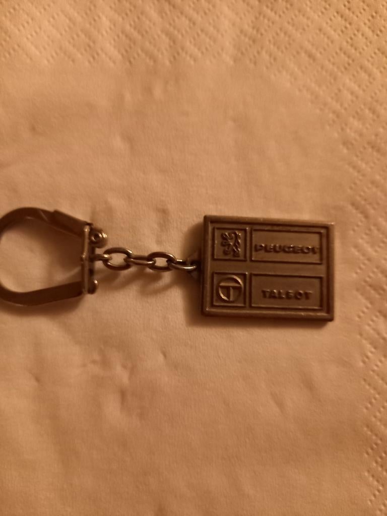 ANCIEN PORTE CLÉS PEUGEOT/ TALBOT POUR 5€, Enlèvement, Utilisé