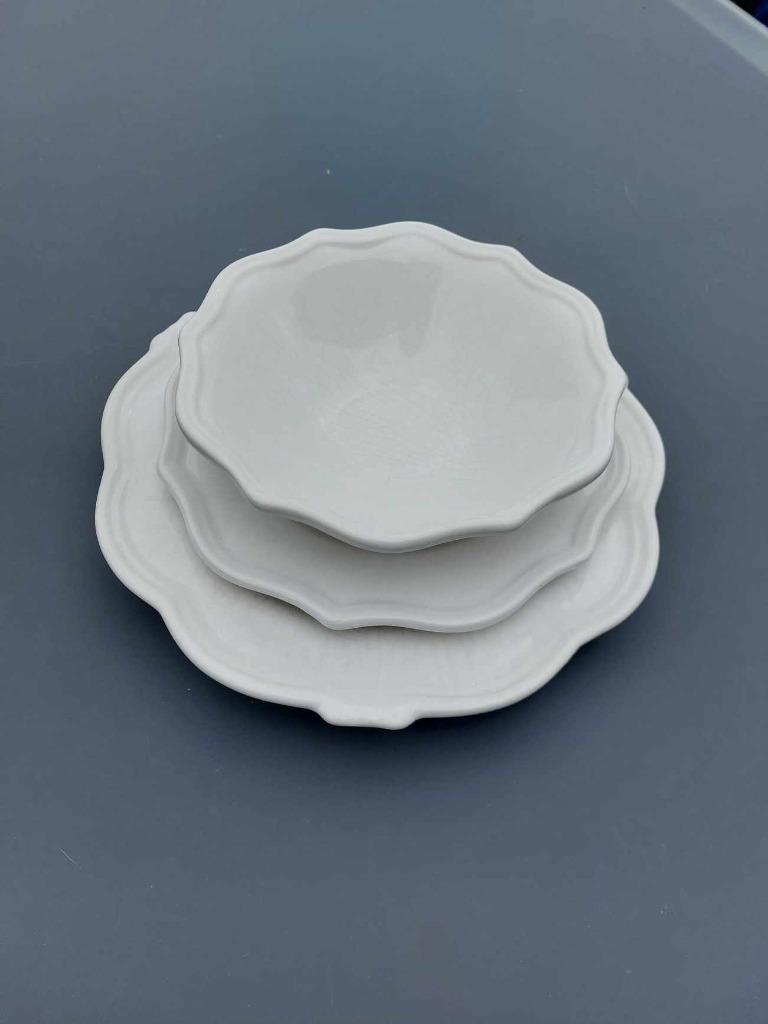 Wit servies, Ophalen of Verzenden, Zo goed als nieuw, Porselein, Bord(en)