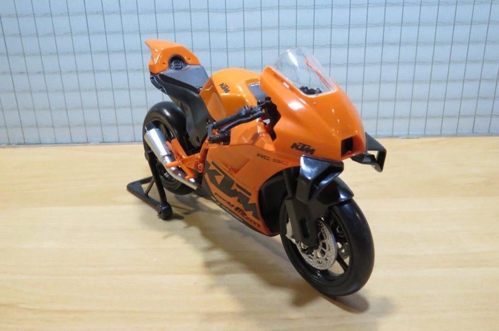 KTM RC8c 1:12 orange Welly, Enlèvement ou Envoi, Neuf, 1:9 à 1:12, Moteur