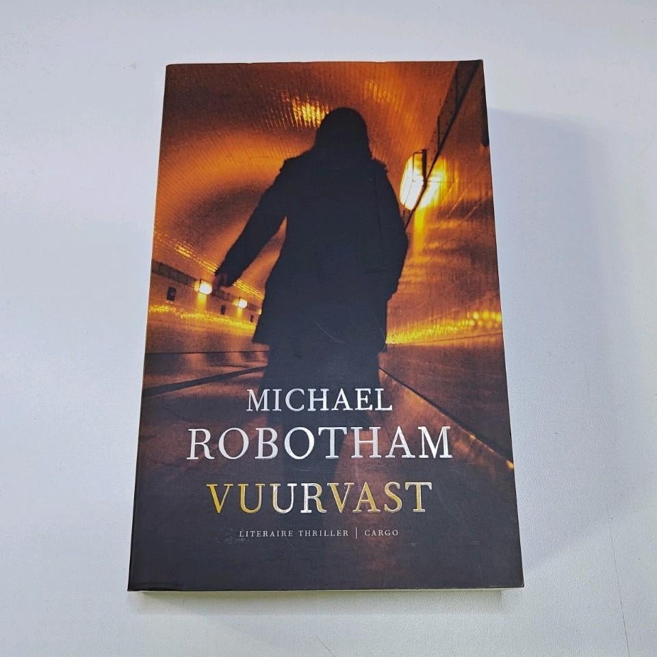 Michael Robotham - Vuurvast, Boeken, Ophalen of Verzenden, Gelezen, Michael Robotham