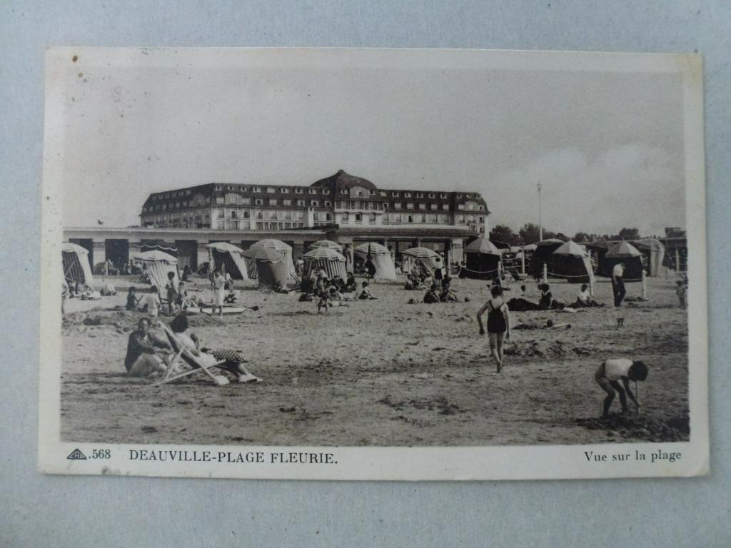 Deauville Plage fleurie vue sur la plage, Enlèvement ou Envoi, Affranchie, France