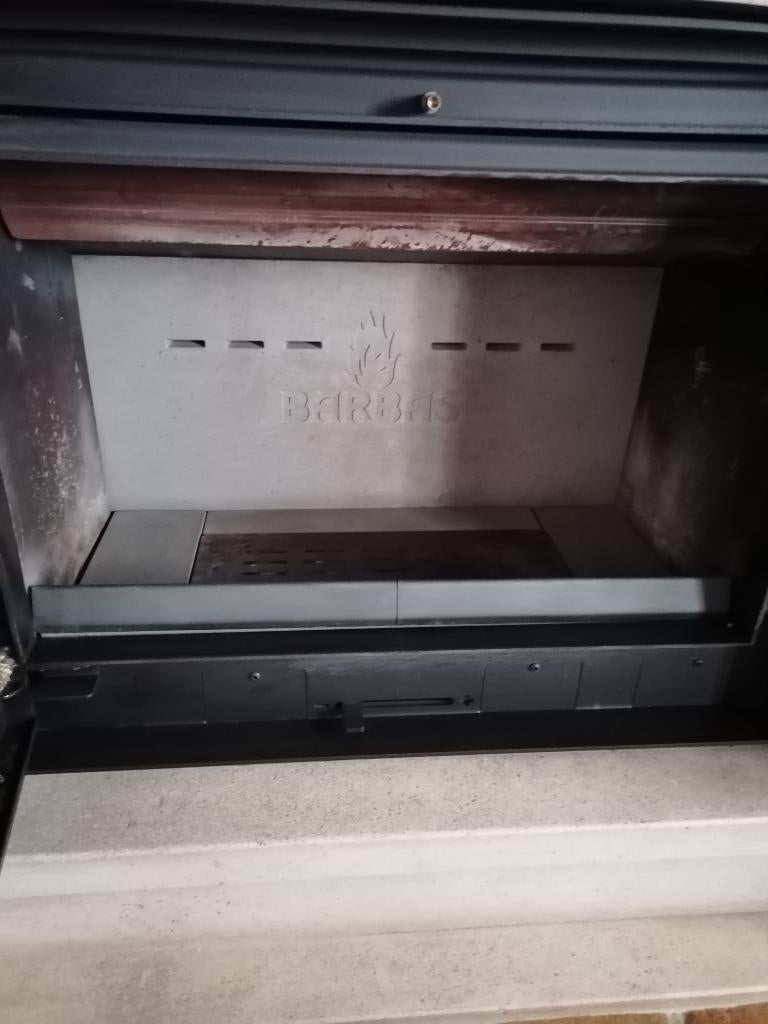 barbas Cuatro 3 - 80 met ventilator  ( 15 kw ), Ophalen, Zo goed als nieuw, Inbouwhaard, Houthaard