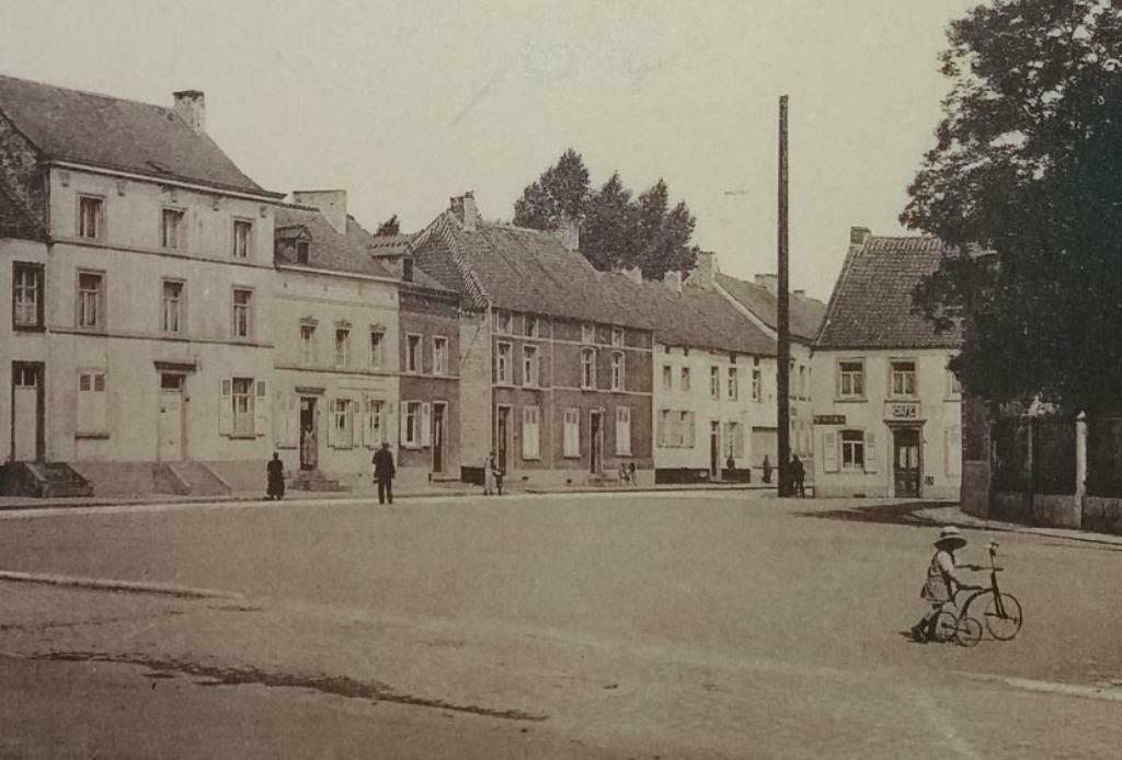 Postkaart Feluy Place (Seneffe), Ophalen of Verzenden, Ongelopen, Henegouwen