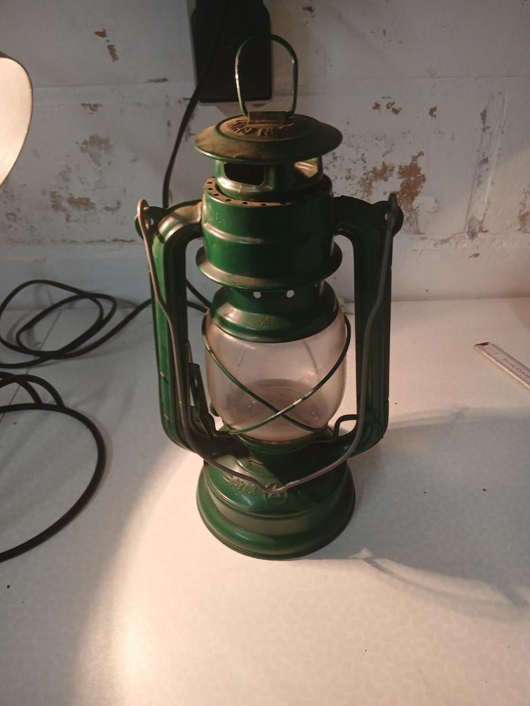 StormLantaarn , petroliumlamp,olielamp groen metaal, Antiek en Kunst, Ophalen of Verzenden