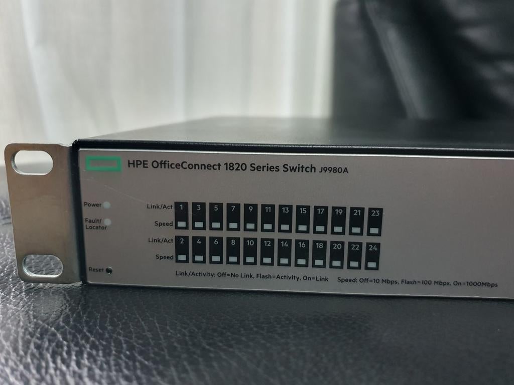 HPE OfficeConnect 1820 24G Switch, Ophalen, Gebruikt