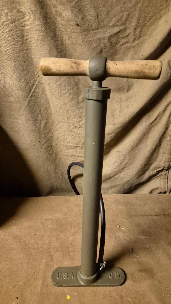Pompe à pneus US WW2 OD Willys Ford, Collections, Objets militaires | Seconde Guerre mondiale, Enlèvement ou Envoi, Armée de terre