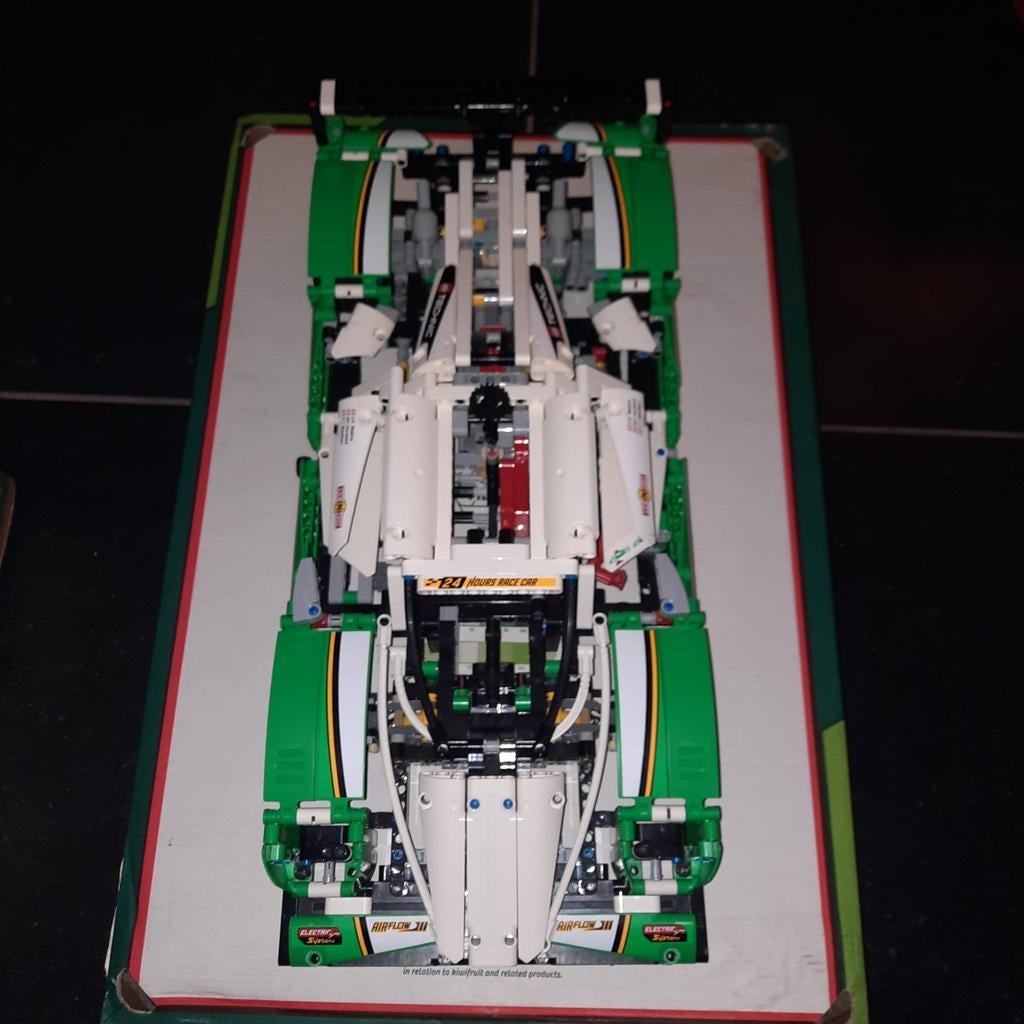 Lego racewagen ( 42039 ) . 22 cm breed x 48,5 cm lang ., Kinderen en Baby's, Speelgoed | Duplo en Lego, Ophalen of Verzenden, Lego