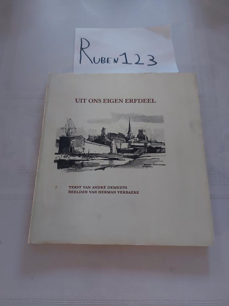 Uit ons eigen erfdeel, Ophalen of Verzenden, Zo goed als nieuw